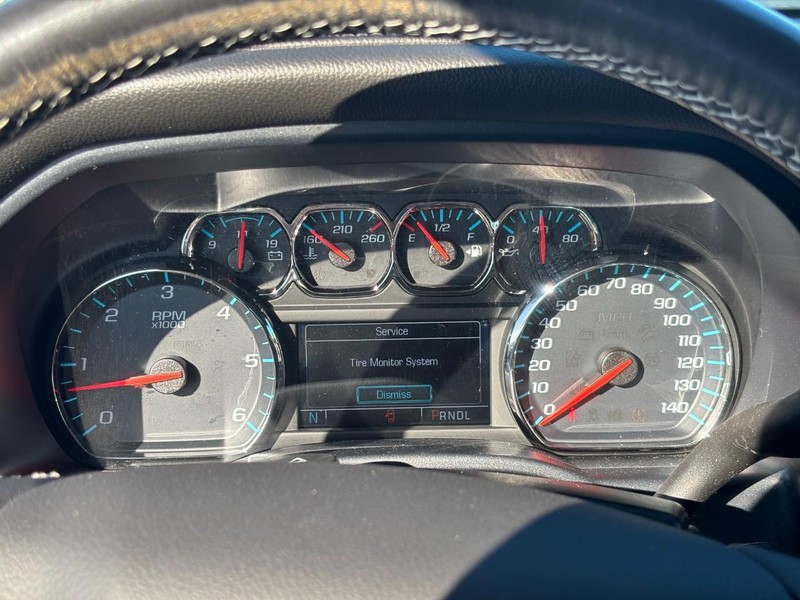 Chevrolet Silverado 1500 Vehicle Full-screen Gallery Image 19