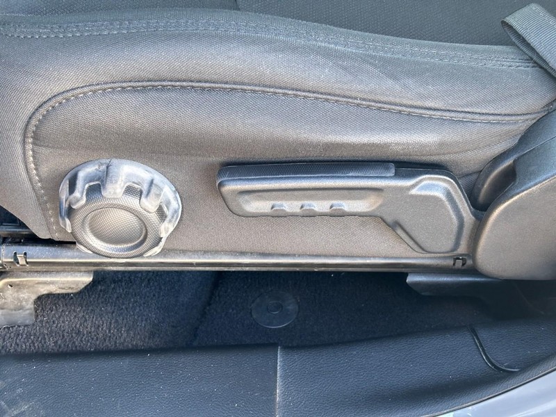 Jeep Wrangler Vehicle Full-screen Gallery Image 23