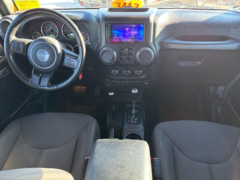 Jeep Wrangler Unlimited Vehicle Image 14