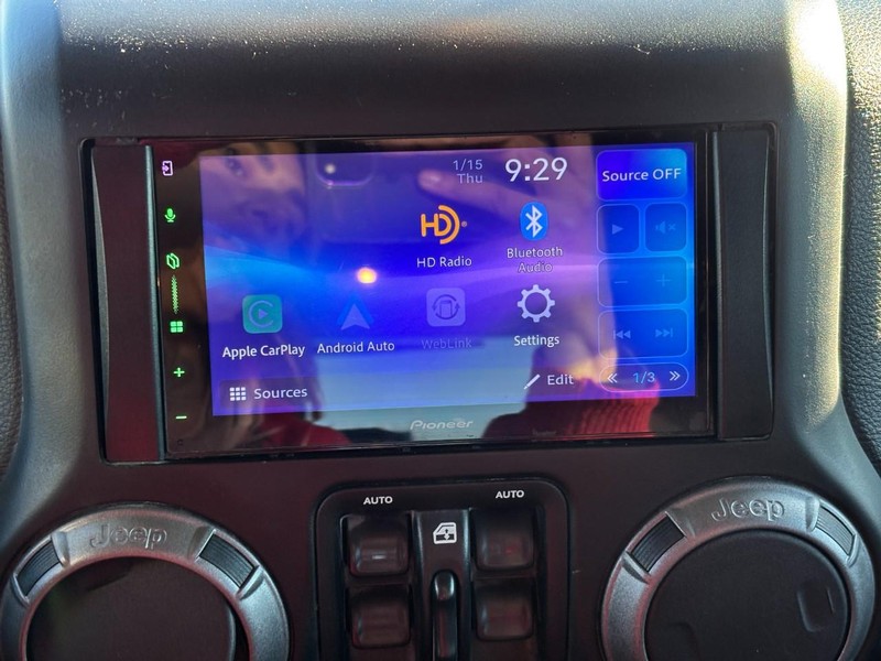 Jeep Wrangler Unlimited Vehicle Image 22