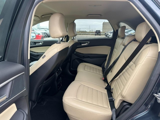 Ford Edge Vehicle Image 11