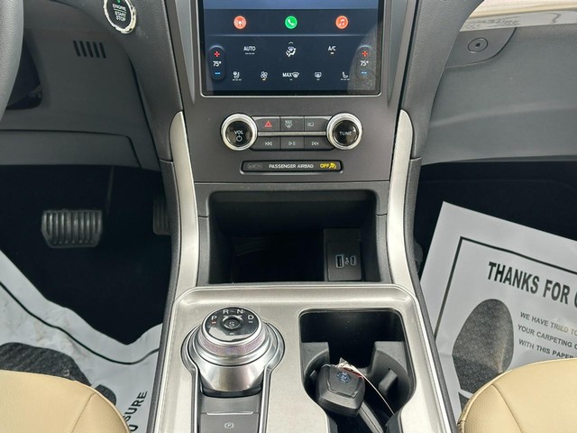 Ford Edge Vehicle Image 16