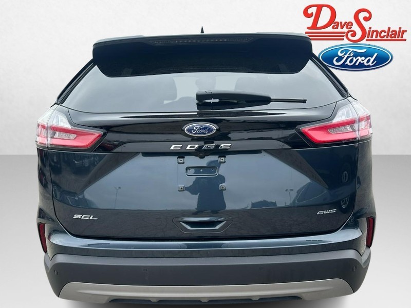 Ford Edge Vehicle Full-screen Gallery Image 08