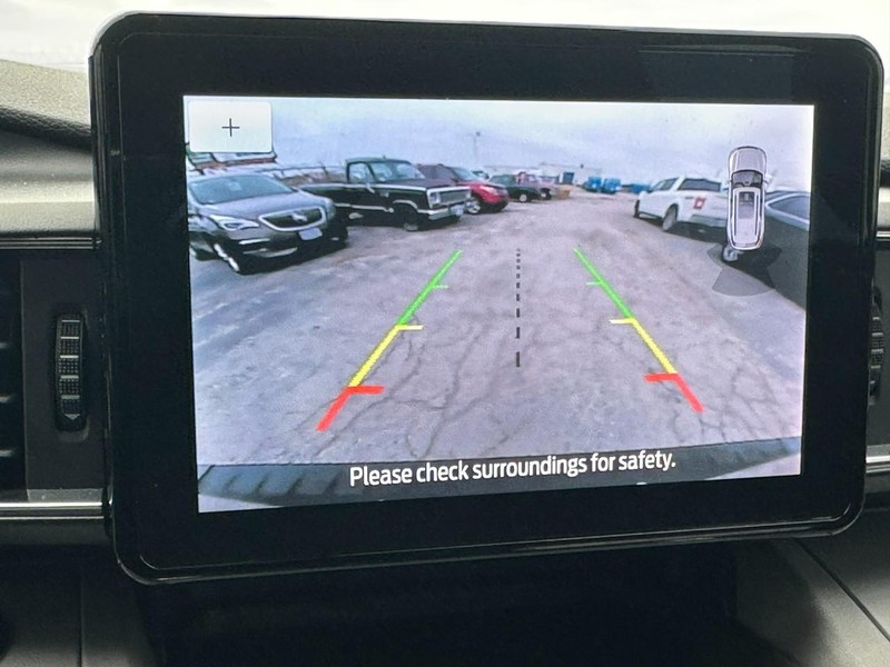 Ford Explorer Vehicle Image 24