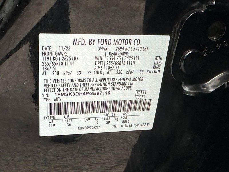 Ford Explorer Vehicle Image 25