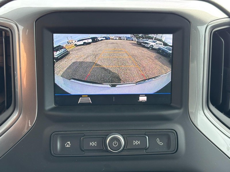 GMC Sierra 3500HD Vehicle Full-screen Gallery Image 23