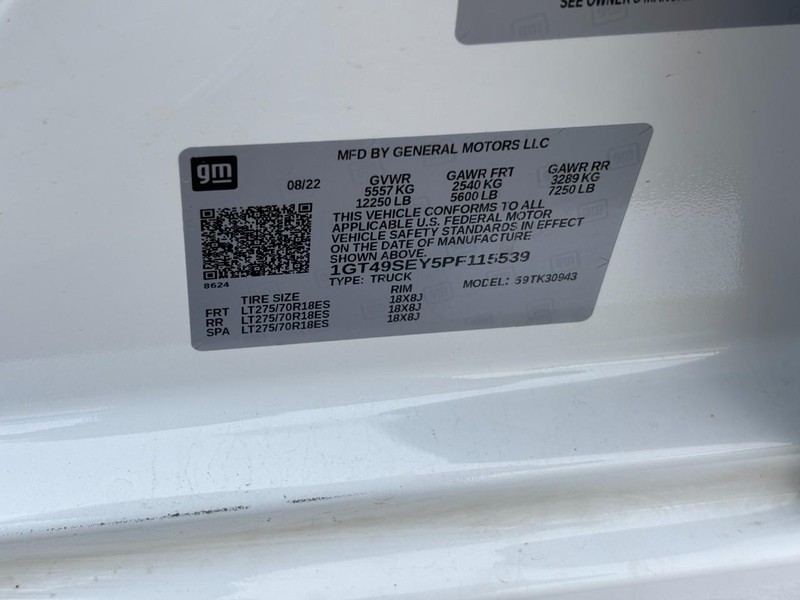 GMC Sierra 3500HD Vehicle Full-screen Gallery Image 25