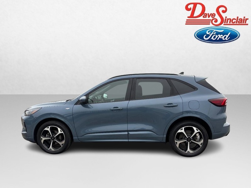 Ford Escape Vehicle Full-screen Gallery Image 10