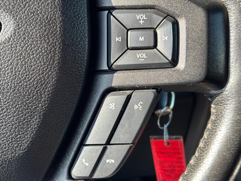 Ford F-150 Vehicle Full-screen Gallery Image 20