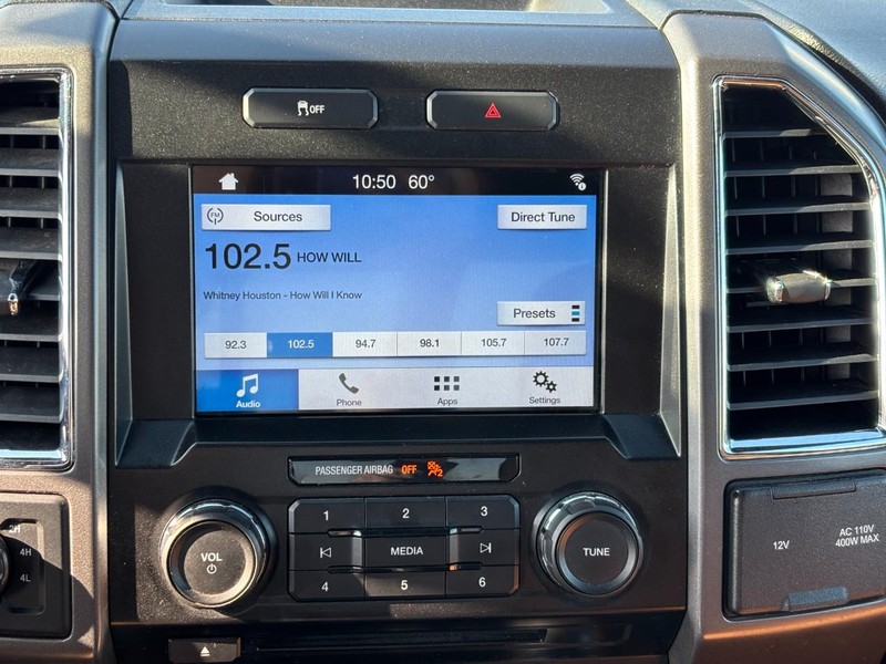 Ford F-150 Vehicle Full-screen Gallery Image 22