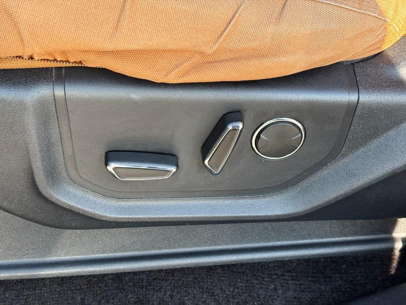 Ford F-150 Vehicle Full-screen Gallery Image 25