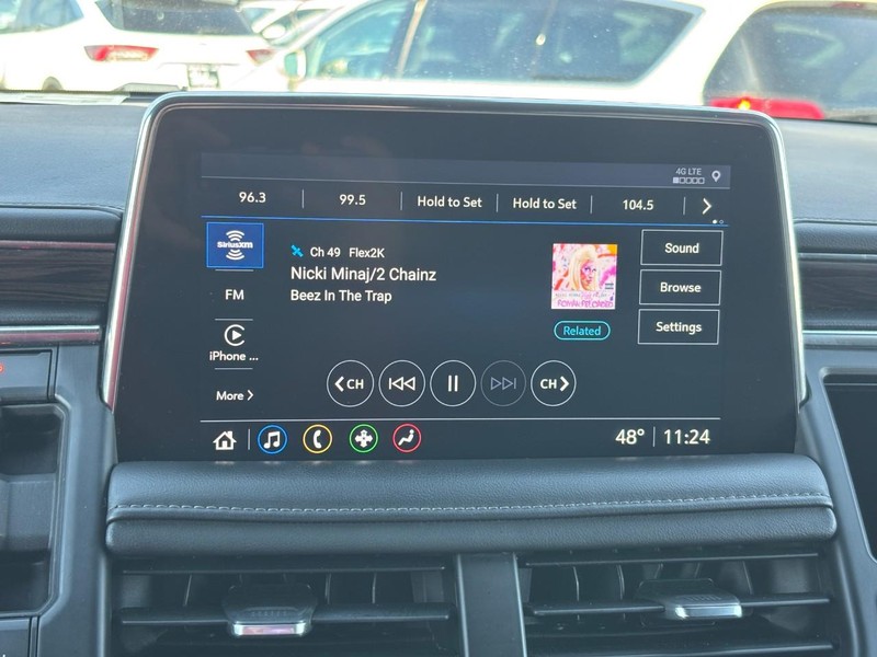 Chevrolet Tahoe Vehicle Full-screen Gallery Image 21