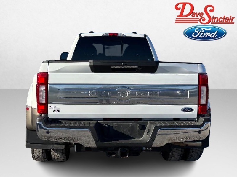 Ford Super Duty F-450 DRW Vehicle Full-screen Gallery Image 08