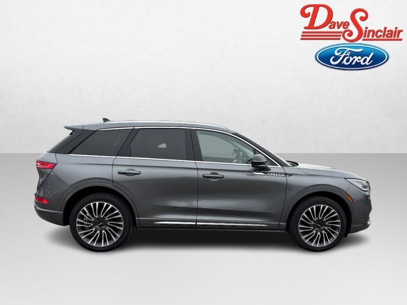 Lincoln Corsair Vehicle Image 05