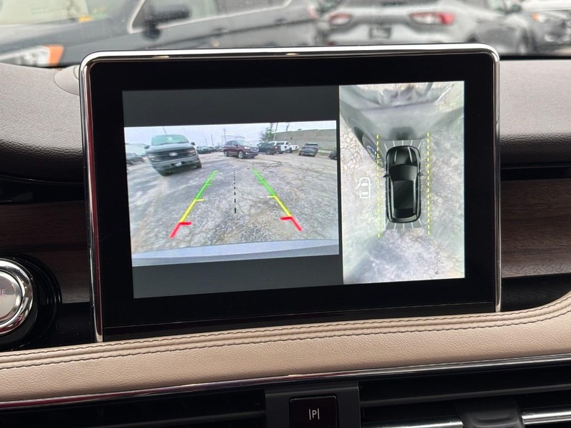 Lincoln Corsair Vehicle Image 23