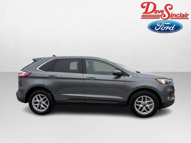 Ford Edge Vehicle Full-screen Gallery Image 05