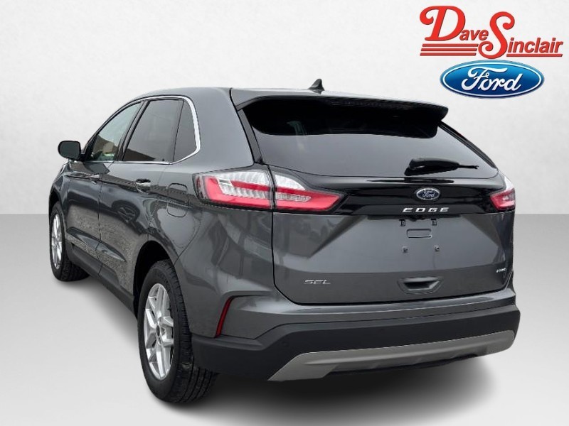 Ford Edge Vehicle Full-screen Gallery Image 09