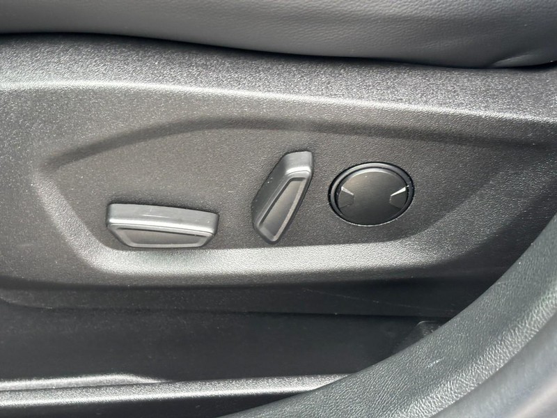 Ford Edge Vehicle Full-screen Gallery Image 25