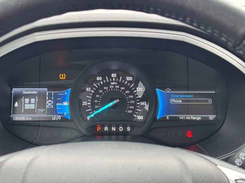 Ford Edge Vehicle Full-screen Gallery Image 21