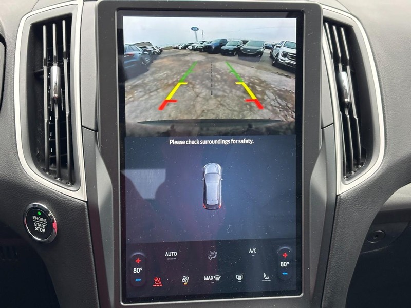 Ford Edge Vehicle Full-screen Gallery Image 23