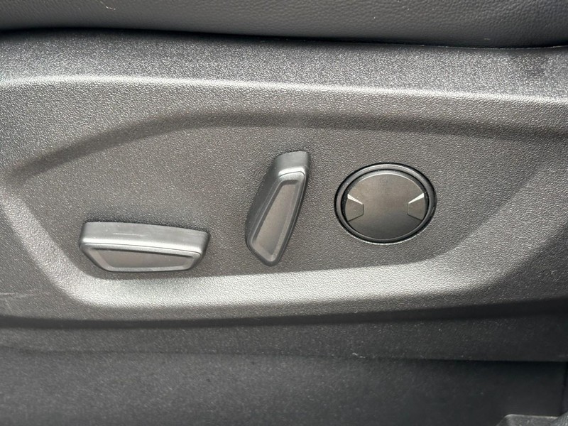 Ford Edge Vehicle Full-screen Gallery Image 25