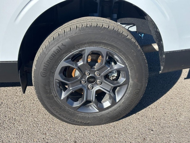 Ford Maverick Vehicle Full-screen Gallery Image 11