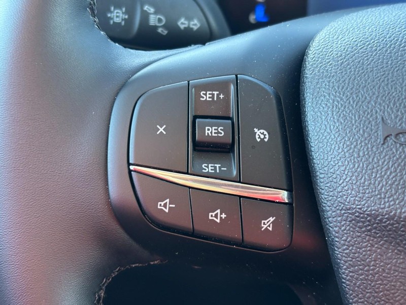 Ford Maverick Vehicle Full-screen Gallery Image 20