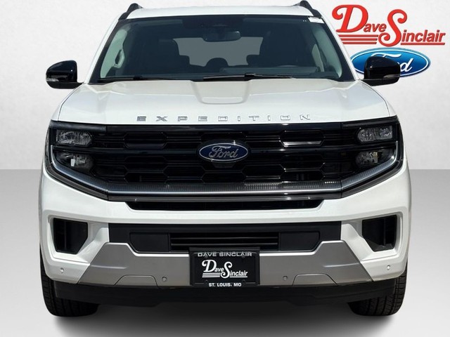 Ford Expedition Vehicle Full-screen Gallery Image 04