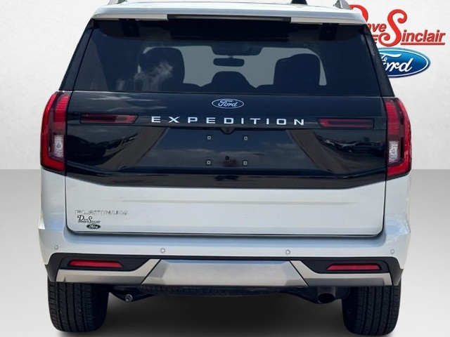 Ford Expedition Vehicle Full-screen Gallery Image 09