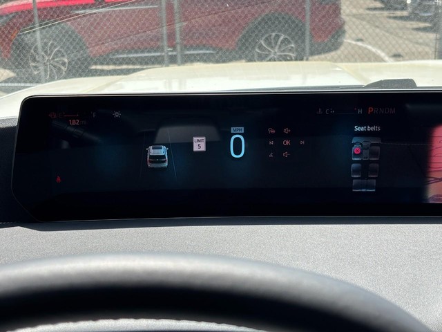 Ford Expedition Vehicle Full-screen Gallery Image 22