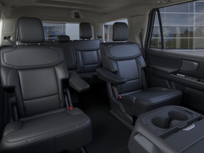 Ford Expedition Vehicle Image 13