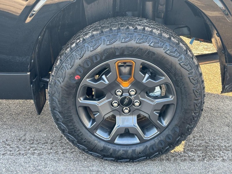 Ford Maverick Vehicle Full-screen Gallery Image 11