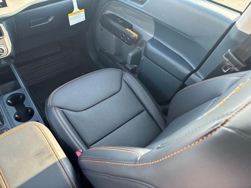 Ford Maverick Vehicle Full-screen Gallery Image 16