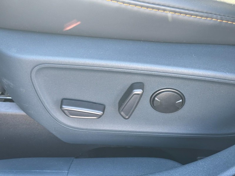 Ford Maverick Vehicle Full-screen Gallery Image 17