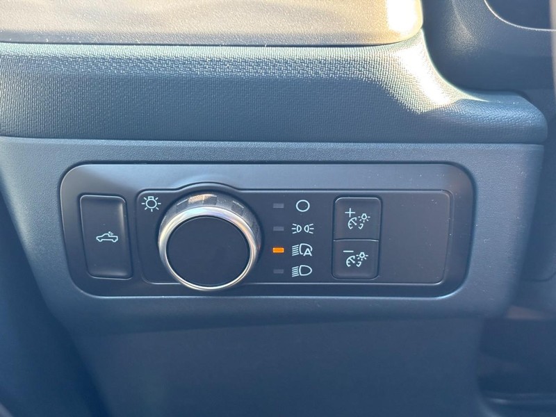 Ford Maverick Vehicle Full-screen Gallery Image 19