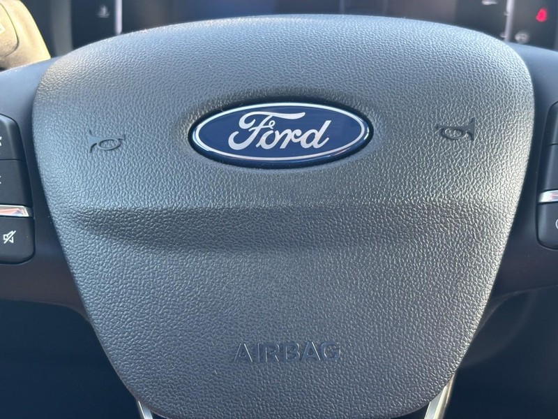 Ford Maverick Vehicle Full-screen Gallery Image 21