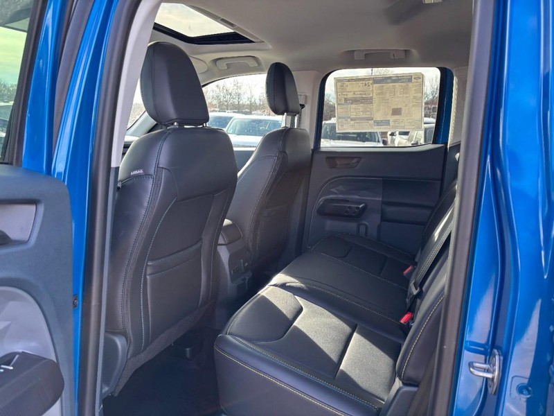 Ford Maverick Vehicle Full-screen Gallery Image 12