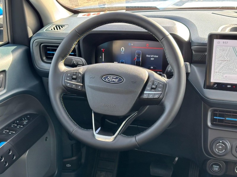 Ford Maverick Vehicle Full-screen Gallery Image 14