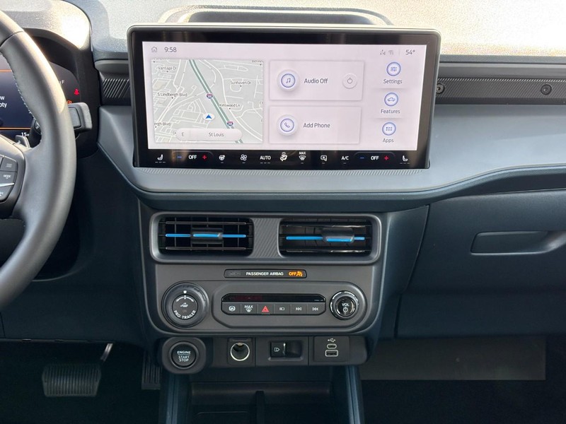 Ford Maverick Vehicle Full-screen Gallery Image 15