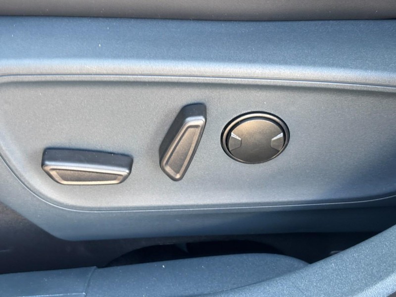 Ford Maverick Vehicle Full-screen Gallery Image 17