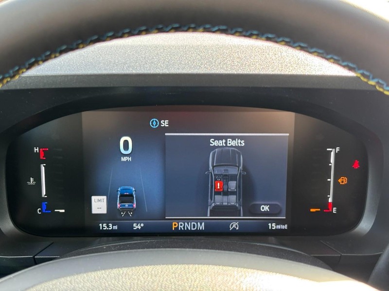 Ford Maverick Vehicle Full-screen Gallery Image 23