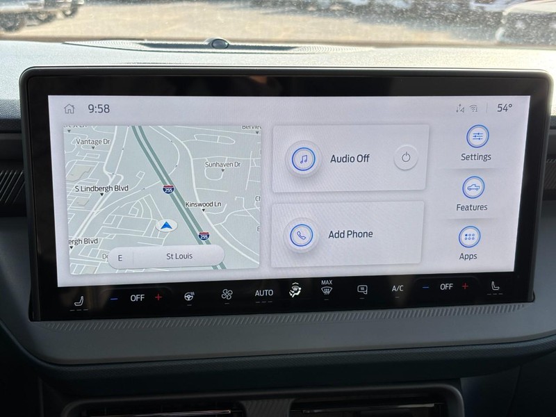 Ford Maverick Vehicle Full-screen Gallery Image 24