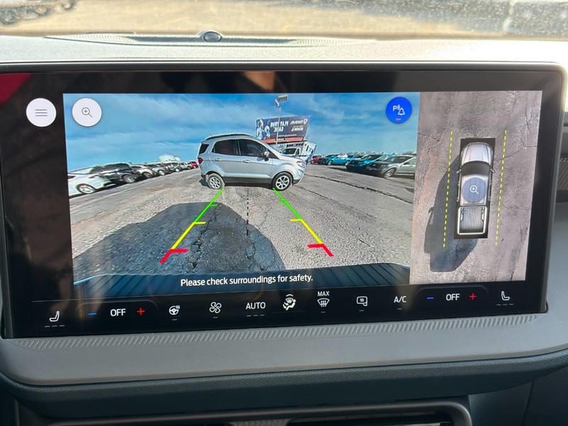 Ford Maverick Vehicle Full-screen Gallery Image 25