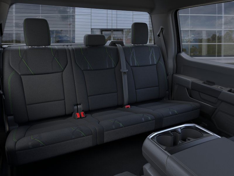 Ford F-150 Vehicle Full-screen Gallery Image 13