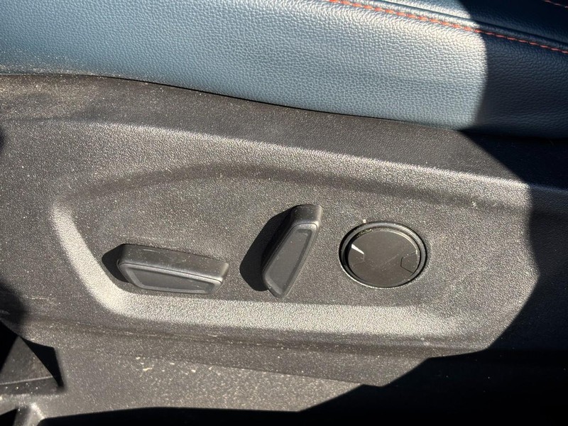 Ford Edge Vehicle Full-screen Gallery Image 25