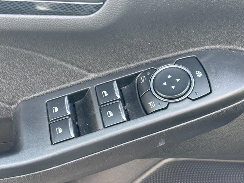 Ford Escape Vehicle Image 16