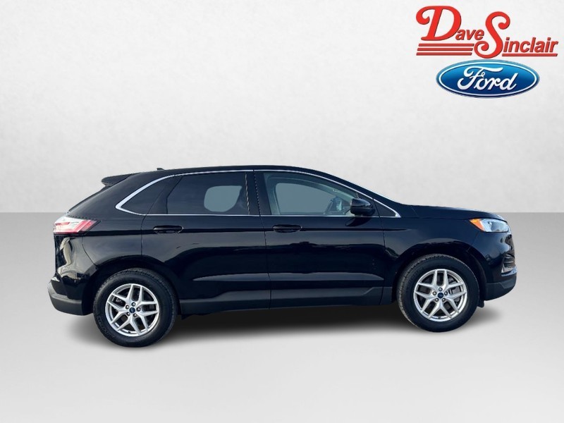 Ford Edge Vehicle Full-screen Gallery Image 05