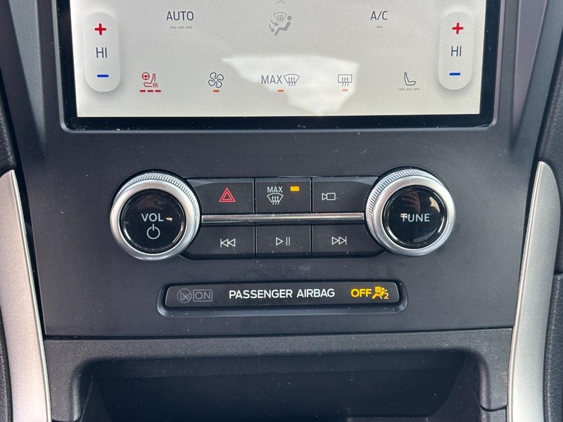 Ford Edge Vehicle Full-screen Gallery Image 24