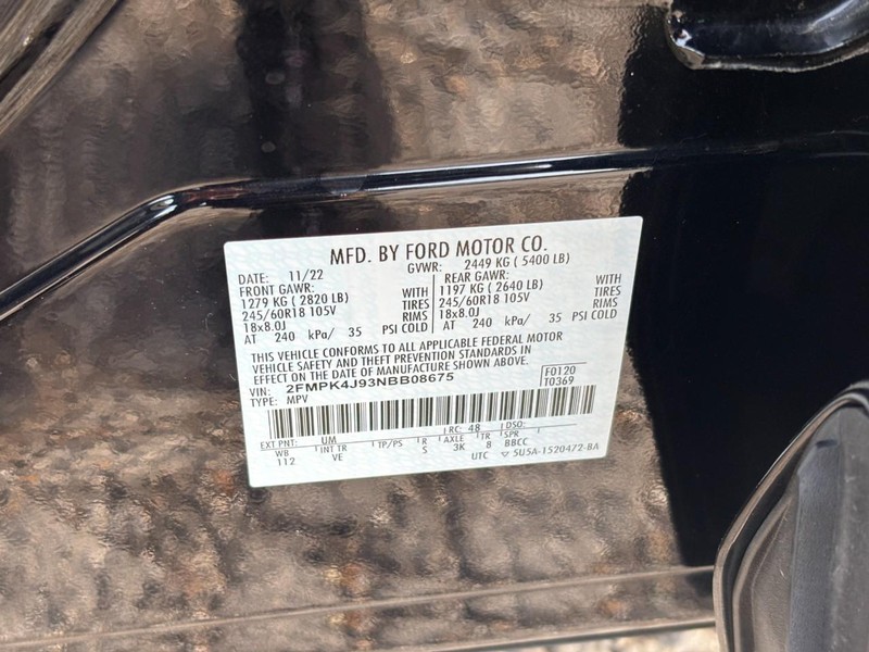 Ford Edge Vehicle Full-screen Gallery Image 26