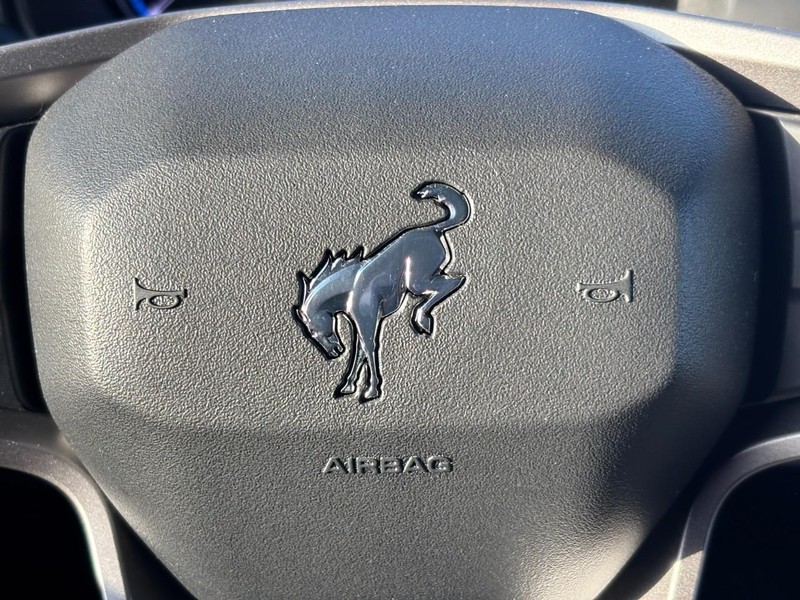 Ford Bronco Vehicle Full-screen Gallery Image 20